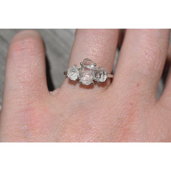alternative raw diamond engagement rings, raw crystal size 4 5 6 7 8 8 9 10 11 - Picture 4 of 5
